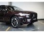 Volvo XC60 T6 Plug-in hybrid AWD Ultra Dark | Panoramadak | Verwarmbare voorstoelen+stuurwiel+achterbank | Premium audio by Harman Kardon | 360° Parkeercamera | Head-up display | Parkeersensoren voor + achter | Google infotainment