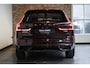 Volvo XC60 T6 Plug-in hybrid AWD Ultra Dark | Panoramadak | Verwarmbare voorstoelen+stuurwiel+achterbank | Premium audio by Harman Kardon | 360° Parkeercamera | Head-up display | Parkeersensoren voor + achter | Google infotainment