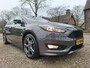 Ford Focus Wagon 1.5 ST Line nwe distr all season stoel+stuurverw etc