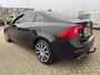Volvo S60 2.0 D4 Momentum in automaat met leer en parkeersensoren en trekhaak en navigatie en bluetooth telefoon / media en airco