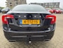 Volvo S60 2.0 D4 Momentum in automaat met leer en parkeersensoren en trekhaak en navigatie en bluetooth telefoon / media en airco