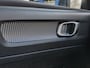 Volvo XC40 Recharge P8 AWD R-Design | Adap. cruise control | Leder | Stoelverwarming | | Cruise control adaptief | Lichtmetalen velgen 19" | R-Design exterieur