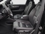Volvo XC40 Recharge P8 AWD R-Design | Adap. cruise control | Leder | Stoelverwarming | | Cruise control adaptief | Lichtmetalen velgen 19" | R-Design exterieur