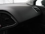SEAT Leon 1.8 TSI FR | Panoramadak | Stoelverwarming | Trekhaak | Leder/Alcantara | Full LED | SEAT Sound | Navigatie |