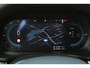 Volvo V60 T6 Plug-in hybrid AWD Plus Dark | Trekhaak | Verwarmbare voorstoelen+stuurwiel+achterbank | Premium audio by Harman Kardon | Verwarmbare voorruit | Rondom zichtcamera | 18 inch Lichtmetalen velgen |