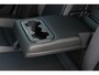 Volvo V60 T6 Plug-in hybrid AWD Plus Dark | Trekhaak | Verwarmbare voorstoelen+stuurwiel+achterbank | Premium audio by Harman Kardon | Verwarmbare voorruit | Rondom zichtcamera | 18 inch Lichtmetalen velgen |