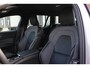 Volvo V60 T6 Plug-in hybrid AWD Plus Dark | Trekhaak | Verwarmbare voorstoelen+stuurwiel+achterbank | Premium audio by Harman Kardon | Verwarmbare voorruit | Rondom zichtcamera | 18 inch Lichtmetalen velgen |