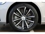 Volvo V60 T6 Plug-in hybrid AWD Plus Dark | Trekhaak | Verwarmbare voorstoelen+stuurwiel+achterbank | Premium audio by Harman Kardon | Verwarmbare voorruit | Rondom zichtcamera | 18 inch Lichtmetalen velgen |