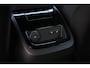 Volvo V60 T6 Plug-in hybrid AWD Plus Dark | Trekhaak | Verwarmbare voorstoelen+stuurwiel+achterbank | Premium audio by Harman Kardon | Verwarmbare voorruit | Rondom zichtcamera | 18 inch Lichtmetalen velgen |