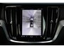 Volvo V60 T6 Plug-in hybrid AWD Plus Dark | Trekhaak | Verwarmbare voorstoelen+stuurwiel+achterbank | Premium audio by Harman Kardon | Verwarmbare voorruit | Rondom zichtcamera | 18 inch Lichtmetalen velgen |