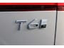 Volvo V60 T6 Plug-in hybrid AWD Plus Dark | Trekhaak | Verwarmbare voorstoelen+stuurwiel+achterbank | Premium audio by Harman Kardon | Verwarmbare voorruit | Rondom zichtcamera | 18 inch Lichtmetalen velgen |
