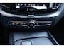 Volvo XC60 T6 Recharge AWD Ultimate Bright | Longe Range | Stoelverwarming | HUD | Leder | 360° Camera | H/K | Keyless