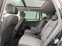Volkswagen Tiguan 1.4 TSI eHybrid Life Automaat / Wegklapbare Trekhaak 1.800 Kg / Dealer Onderhouden / Panoramadak / Camera / Navigatie / ACC / Travel Assist / Dodehoek Detectie / Stoel & Stuurwielverwarming /