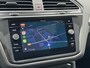 Volkswagen Tiguan 1.4 TSI eHybrid Life Automaat / Wegklapbare Trekhaak 1.800 Kg / Dealer Onderhouden / Panoramadak / Camera / Navigatie / ACC / Travel Assist / Dodehoek Detectie / Stoel & Stuurwielverwarming /