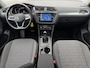 Volkswagen Tiguan 1.4 TSI eHybrid Life Automaat / Wegklapbare Trekhaak 1.800 Kg / Dealer Onderhouden / Panoramadak / Camera / Navigatie / ACC / Travel Assist / Dodehoek Detectie / Stoel & Stuurwielverwarming /