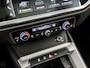 Audi Q3 35 TFSI S-Line Sport 150Pk Automaat (PANORAMADAK, APPLE CARPLAY, GROOT NAVI, LEDER/ALCANTARA, CAMERA, SPORTSTOELEN, ELEK ACHTERKLEP, GETINT GLAS, NIEUWSTAAT)