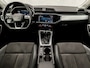 Audi Q3 35 TFSI S-Line Sport 150Pk Automaat (PANORAMADAK, APPLE CARPLAY, GROOT NAVI, LEDER/ALCANTARA, CAMERA, SPORTSTOELEN, ELEK ACHTERKLEP, GETINT GLAS, NIEUWSTAAT)