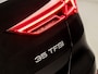 Audi Q3 35 TFSI S-Line Sport 150Pk Automaat (PANORAMADAK, APPLE CARPLAY, GROOT NAVI, LEDER/ALCANTARA, CAMERA, SPORTSTOELEN, ELEK ACHTERKLEP, GETINT GLAS, NIEUWSTAAT)