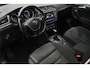 Volkswagen Tiguan 1.4 TSI ACT Connected Series 2017 | Trekhaak | Massage Stoel | Airco | Panoramadak | Cruise Control Adaptief | Stoelverwarming | DAB Radio | Carplay | Achtreruitrij Camera | Navigatie | Boekjes | 2 Sleutels