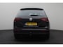 Volkswagen Tiguan 1.4 TSI ACT Connected Series 2017 | Trekhaak | Massage Stoel | Airco | Panoramadak | Cruise Control Adaptief | Stoelverwarming | DAB Radio | Carplay | Achtreruitrij Camera | Navigatie | Boekjes | 2 Sleutels