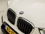 BMW X1 sDrive18i Sport 141Pk Automaat (NAVIGATIE, CLIMATE, PARKEERSENSOREN, SPORTSTOELEN, GETINT GLAS, CRUISE, XENON, NIEUWSTAAT)