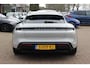 Porsche Taycan Cross Turismo 4 93 kWh / NL Auto! / NIEUWSTAAT! / Panoramadak / 360Camera / Passenger Display / Achterasbesturing / Matrix LED / 21'' / Adaptieve Stoelen / Luchtvering / Stoelventilatie / Dodehoek / Stuurverwarming