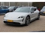 Porsche Taycan Cross Turismo 4 93 kWh 30.644 km! / SoH 94,1% / NL Auto! / NIEUWSTAAT! / Panoramadak / 360Camera / Passenger Display / Achterasbesturing / Matrix LED / 21'' / Adaptieve Stoelen / Luchtvering / Stoelventilatie / Dodehoek / Stu