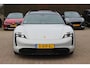 Porsche Taycan Cross Turismo 4 93 kWh / NL Auto! / NIEUWSTAAT! / Panoramadak / 360Camera / Passenger Display / Achterasbesturing / Matrix LED / 21'' / Adaptieve Stoelen / Luchtvering / Stoelventilatie / Dodehoek / Stuurverwarming