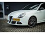Alfa Romeo Giulietta 1.7 TBi Quadrifoglio Verde | Org. NL! | Panorama dak | Clima | Cruise | Bianco Pastello | Navi |