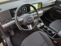 Hyundai Kona 1.6 GDI HEV Comfort Smart Automaat / Stuur- & Stoel verwarming / Achteruitrijcamera / Apple Carplay Android Auto / Keyless Entry/Start / Adaptief cruise control / Draadloze telefoon lader / Climate control /