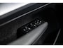 Volvo XC40 1.5 T4 Recharge Inscription | Panoramadak | Donker Glas | Stoel en Stuurverwarming | Navigatie | Parkeer Camera |