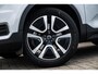 Volvo XC40 1.5 T4 Recharge Inscription | Panoramadak | Donker Glas | Stoel en Stuurverwarming | Navigatie | Parkeer Camera |