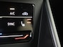 Volkswagen Polo R-Line Edition | 'App-Connect' draadloze smartphone integratie | Achterlichten LED | Afstandscontrolesysteem (Front Assist)