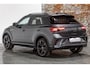 Volkswagen T-Roc 1.5 TSI R-Line | Blackstyle pakket | DAB + | IQ Light | 19' LM Zwart