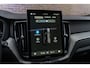 Volvo XC60 2.0 T8 Plug-in hybrid AWD Plus Black Edition | Facelift | Panoramadak | Achteruitrijcamera | Harman Kardon Audio | Lichtmetalen Velgen 21 inch | Sportstoelen | Keyless Entry | Stuur- / Stoelverwarming | Keyless | Navigatie | Apple Carplay | Android Auto
