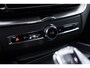 Volvo XC60 2.0 T8 Plug-in hybrid AWD Plus Black Edition | Facelift | Panoramadak | Achteruitrijcamera | Harman Kardon Audio | Lichtmetalen Velgen 21 inch | Sportstoelen | Keyless Entry | Stuur- / Stoelverwarming | Keyless | Navigatie | Apple Carplay | Android Auto