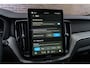 Volvo XC60 2.0 T8 Plug-in hybrid AWD Plus Black Edition | Facelift | Panoramadak | Achteruitrijcamera | Harman Kardon Audio | Lichtmetalen Velgen 21 inch | Sportstoelen | Keyless Entry | Stuur- / Stoelverwarming | Keyless | Navigatie | Apple Carplay | Android Auto