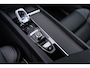 Volvo XC60 2.0 T8 Plug-in hybrid AWD Plus Black Edition | Facelift | Panoramadak | Achteruitrijcamera | Harman Kardon Audio | Lichtmetalen Velgen 21 inch | Sportstoelen | Keyless Entry | Stuur- / Stoelverwarming | Keyless | Navigatie | Apple Carplay | Android Auto
