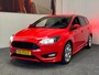 Ford Focus 1.5 ST LINE 182 PK !! NAVIGATIE ACHTERUITRIJ CAMERA STOEL & VOORRUIT VERWARMING TREKHAAK 18 INCH LMV MET ALL SEASONS BANDEN