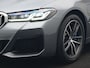BMW 5-Serie Touring 530e xDrive M Sport Plug In Hybrid 293pk Dealer O.H. PHEV | Panodak | Head Up | Laser LED | 360 Camera | Harman & Kardon | Sfeerverlichting | Alcantara Sportstoelen Verwarmd | Keyless | Blis | Virtual | Navigatie | DAB |