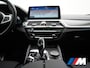 BMW 5-Serie Touring 530e xDrive M Sport PHEV 293pk Dealer O.H. | Panodak | Head Up | Laser LED | 360 Camera | Harman & Kardon | Sfeerverlichting | Alcantara Sportstoelen Verwarmd | Keyless | Blis | Virtual | Navigatie | DAB | Plug In Hybrid