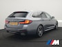 BMW 5-Serie Touring 530e xDrive M Sport PHEV 293pk Dealer O.H. | Panodak | Head Up | Laser LED | 360 Camera | Harman & Kardon | Sfeerverlichting | Alcantara Sportstoelen Verwarmd | Keyless | Blis | Virtual | Navigatie | DAB | Plug In Hybrid