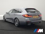 BMW 5-Serie Touring 530e xDrive M Sport PHEV 293pk Dealer O.H. | Panodak | Head Up | Laser LED | 360 Camera | Harman & Kardon | Sfeerverlichting | Alcantara Sportstoelen Verwarmd | Keyless | Blis | Virtual | Navigatie | DAB | Plug In Hybrid