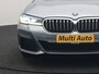 BMW 5-Serie Touring 530e xDrive M Sport PHEV 293pk Dealer O.H. | Panodak | Head Up | Laser LED | 360 Camera | Harman & Kardon | Sfeerverlichting | Alcantara Sportstoelen Verwarmd | Keyless | Blis | Virtual | Navigatie | DAB | Plug In Hybrid