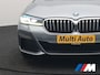 BMW 5-Serie Touring 530e xDrive M Sport PHEV 293pk Dealer O.H. | Panodak | Head Up | Laser LED | 360 Camera | Harman & Kardon | Sfeerverlichting | Alcantara Sportstoelen Verwarmd | Keyless | Blis | Virtual | Navigatie | DAB | Plug In Hybrid