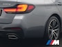 BMW 5-Serie Touring 530e xDrive M Sport PHEV 293pk Dealer O.H. | Panodak | Head Up | Laser LED | 360 Camera | Harman & Kardon | Sfeerverlichting | Alcantara Sportstoelen Verwarmd | Keyless | Blis | Virtual | Navigatie | DAB | Plug In Hybrid
