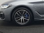 BMW 5-Serie Touring 530e xDrive M Sport PHEV 293pk Dealer O.H. | Panodak | Head Up | Laser LED | 360 Camera | Harman & Kardon | Sfeerverlichting | Alcantara Sportstoelen Verwarmd | Keyless | Blis | Virtual | Navigatie | DAB | Plug In Hybrid