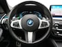 BMW 5-Serie Touring 530e xDrive M Sport PHEV 293pk Dealer O.H. | Panodak | Head Up | Laser LED | 360 Camera | Harman & Kardon | Sfeerverlichting | Alcantara Sportstoelen Verwarmd | Keyless | Blis | Virtual | Navigatie | DAB | Plug In Hybrid