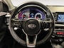 Kia Stonic 1.0 T-GDi DynamicPlusLine | Apple Carplay / Android Auto | Navigatiesysteem | Licht + Regensensor | Parkeersensoren + Camera Achter | Cruise Control | Climate Control | Rijstrooksensor + Correctie | 17"Lichtmetalen Velgen