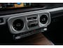 Mercedes-Benz G-klasse 580 met EQ-Technologie 116 kWh l MANUFAKTUR Woestijnzand l Burmester 3D l Nightpakket l Elektrisch schuifdak l Warmtecomfortpakket l